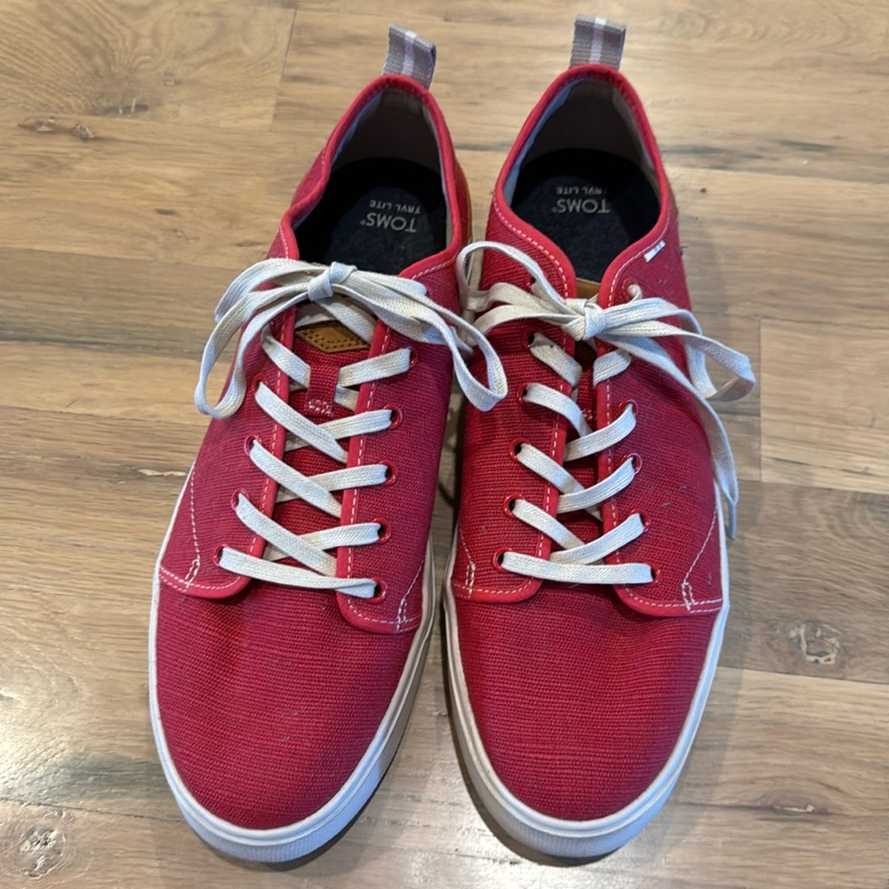 Toms US Mens Size 11.5 TRVL LITE Red Canvas Sneakers Lace Up Comfort Casual